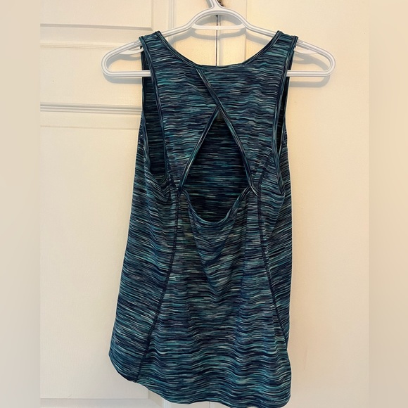 Old Navy Active Tank Top - Picture 2 of 2
